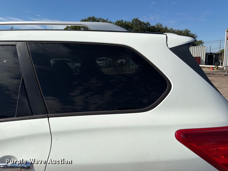 image for item EU0907 2018 Nissan Pathfinder SUV