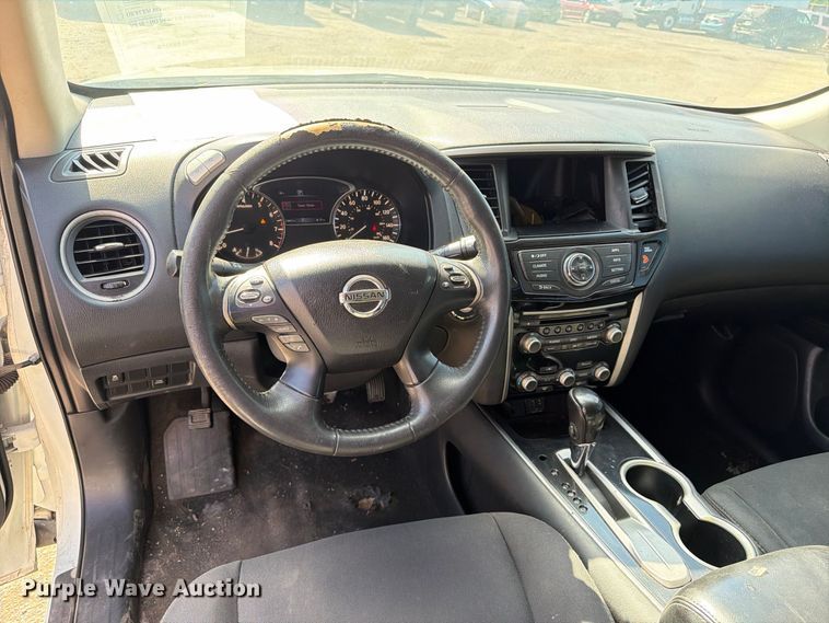 image for item EU0907 2018 Nissan Pathfinder SUV