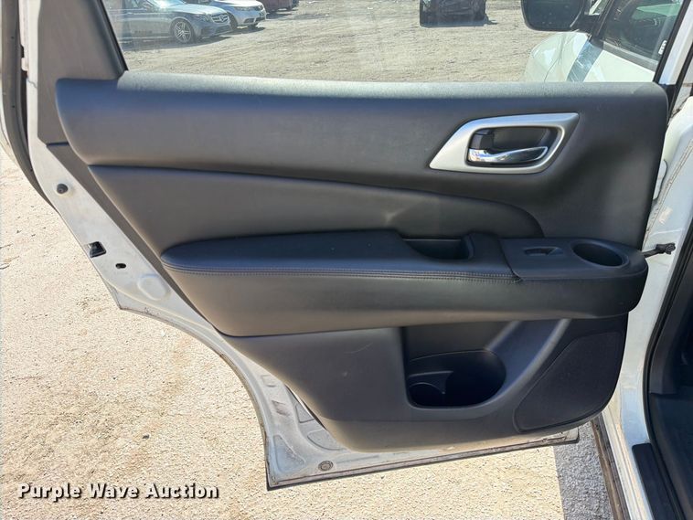 image for item EU0907 2018 Nissan Pathfinder SUV