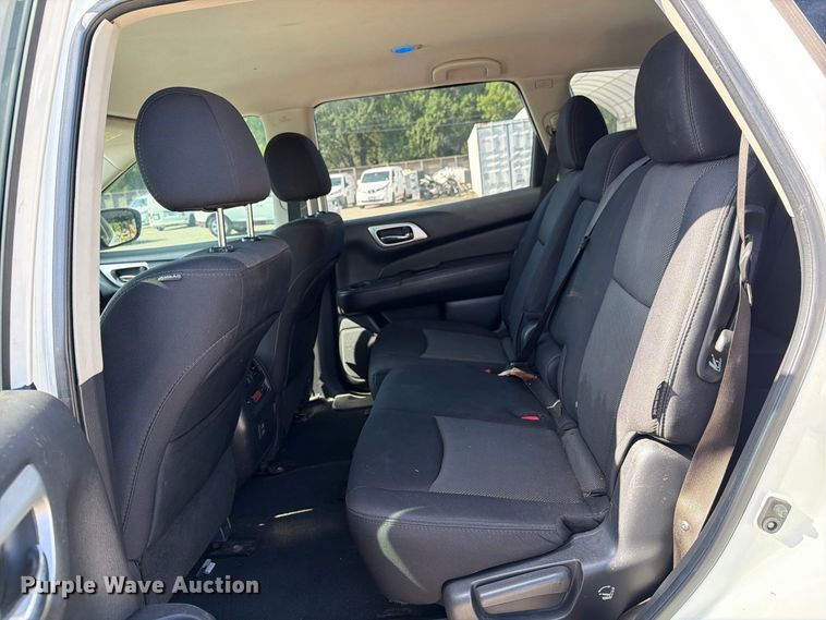image for item EU0907 2018 Nissan Pathfinder SUV