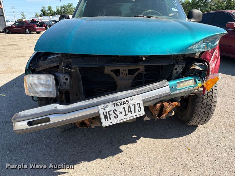 image for item EU0914 1995 GMC Jimmy SUV