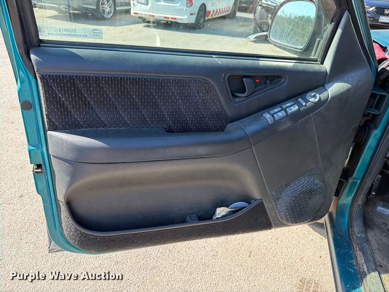 image for item EU0914 1995 GMC Jimmy SUV