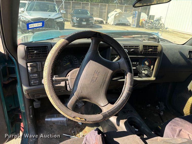 image for item EU0914 1995 GMC Jimmy SUV
