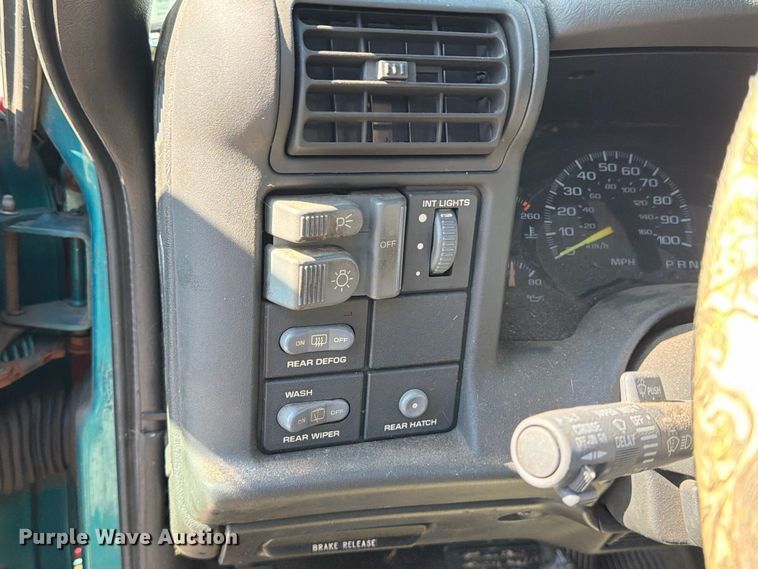 image for item EU0914 1995 GMC Jimmy SUV