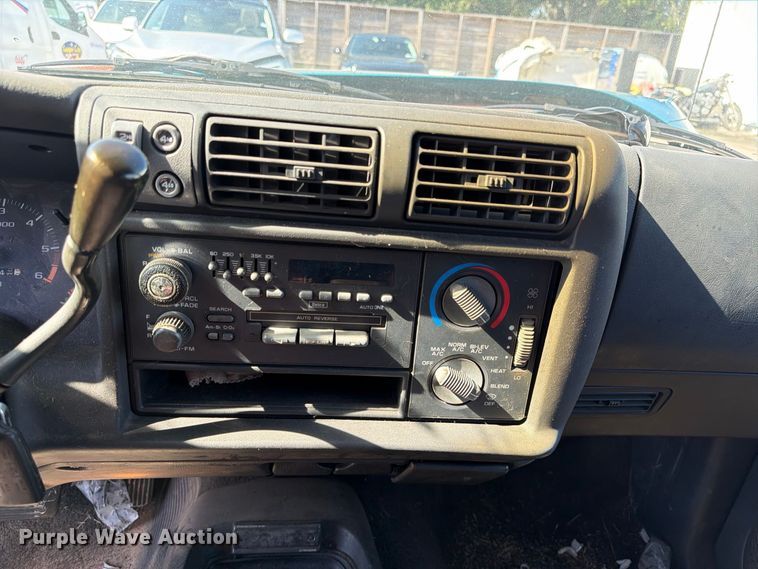 image for item EU0914 1995 GMC Jimmy SUV