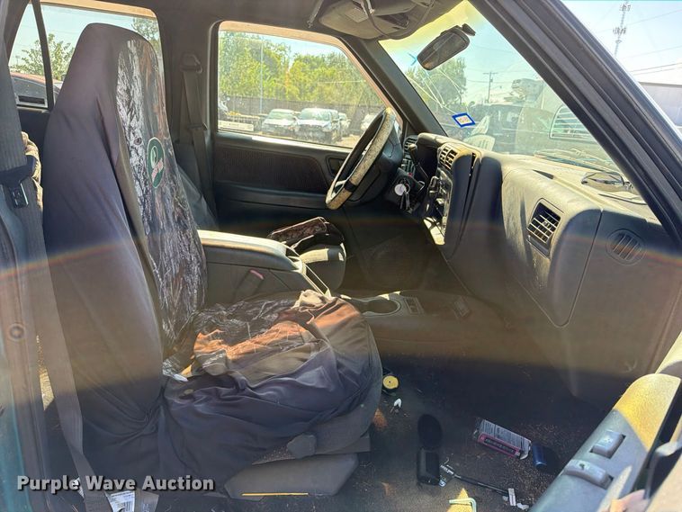 image for item EU0914 1995 GMC Jimmy SUV