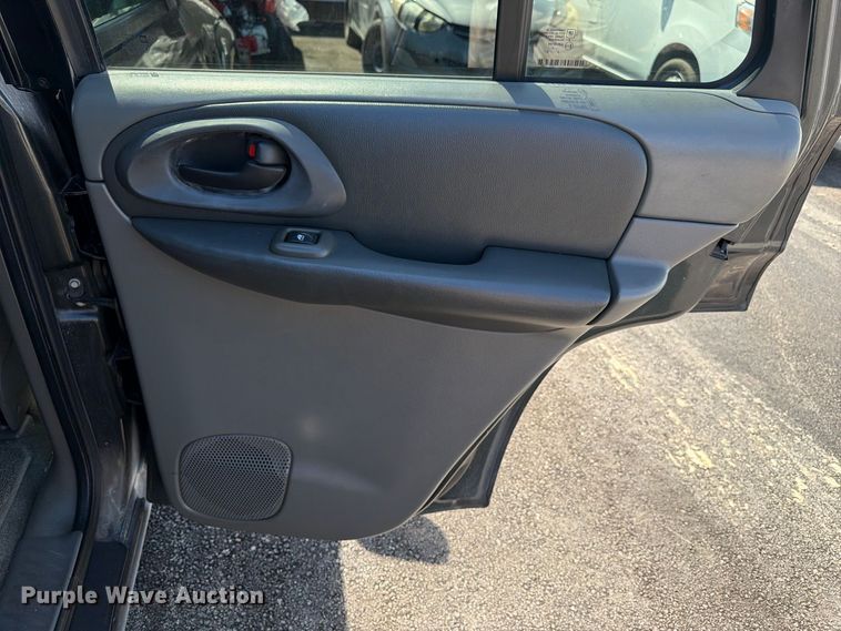 image for item EU0920 2003 Chevrolet Trailblazer SUV