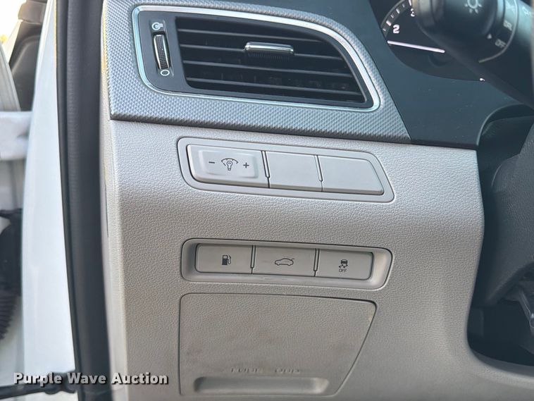 image for item EU0931 2017 Hyundai Sonata 