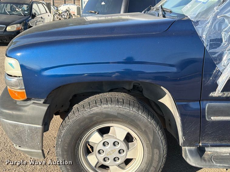 image for item EU0935 2001 Chevrolet Tahoe SUV