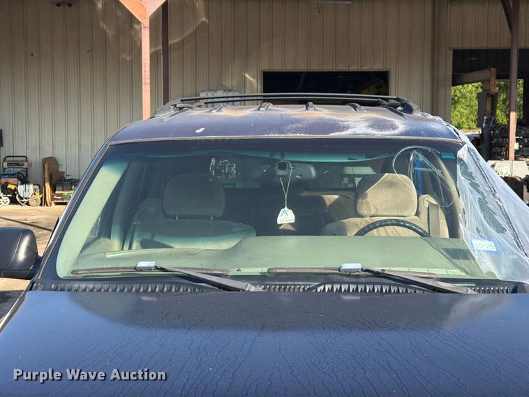 image for item EU0935 2001 Chevrolet Tahoe SUV
