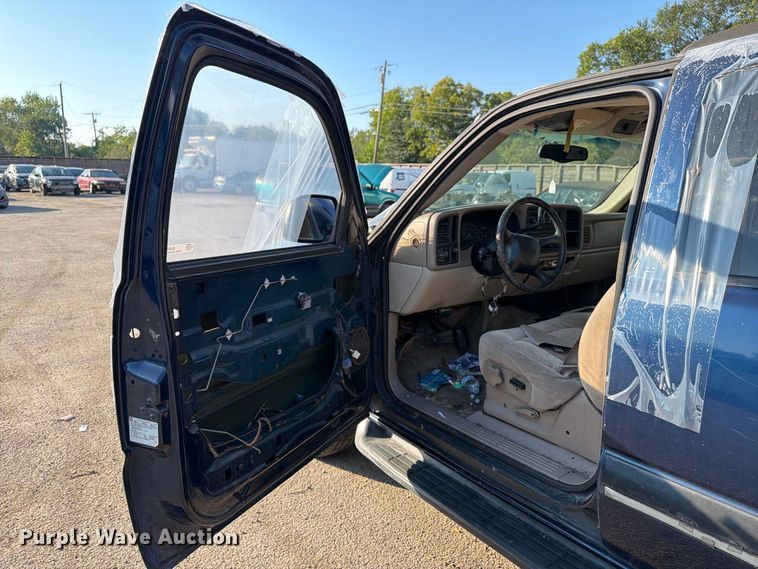 image for item EU0935 2001 Chevrolet Tahoe SUV