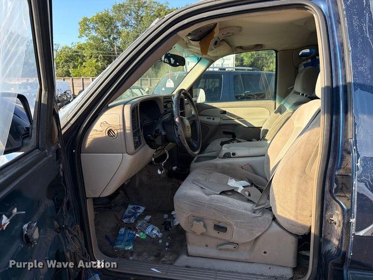 image for item EU0935 2001 Chevrolet Tahoe SUV