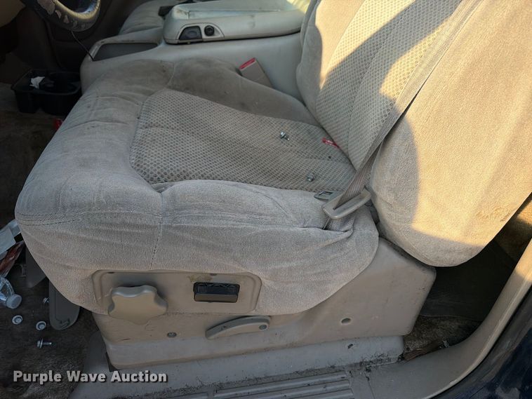 image for item EU0935 2001 Chevrolet Tahoe SUV