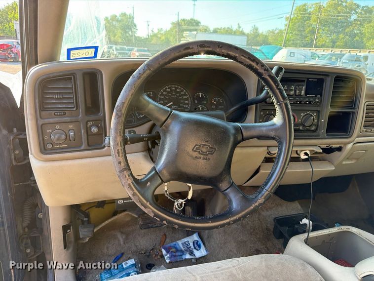 image for item EU0935 2001 Chevrolet Tahoe SUV