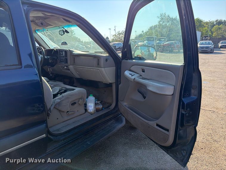 image for item EU0935 2001 Chevrolet Tahoe SUV