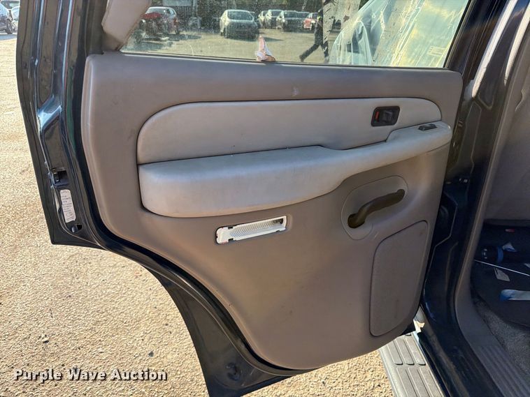 image for item EU0935 2001 Chevrolet Tahoe SUV