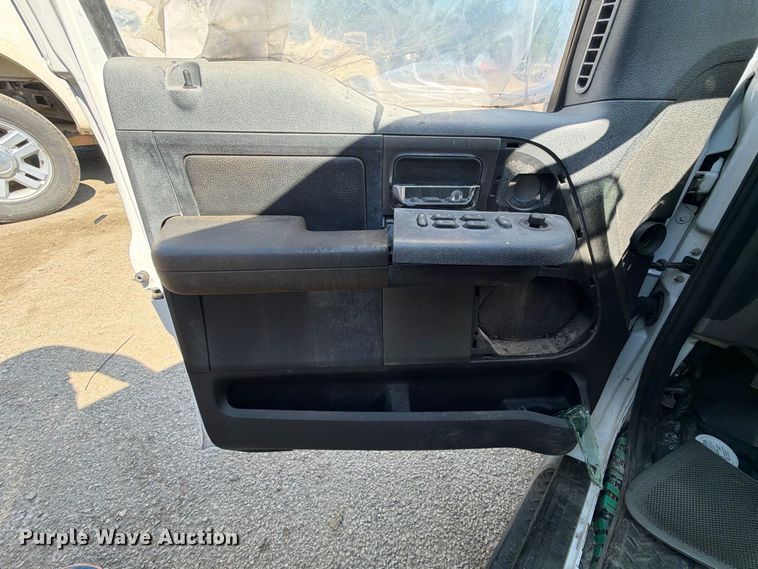 image for item EU0950 2007 Ford F150 Crew Cab pickup truck
