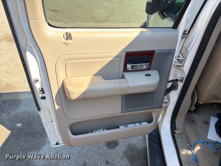 image for item EU0951 2008 Ford F150 Crew Cab pickup truck