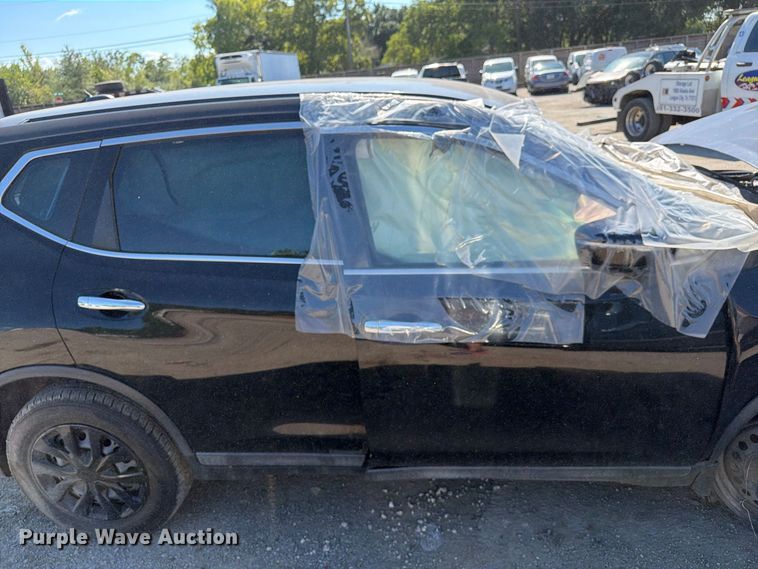 image for item EU0952 2015 Nissan Rogue SUV