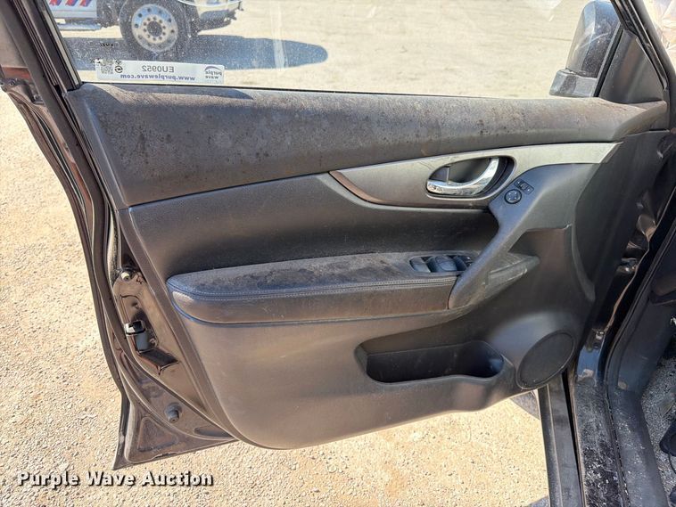 image for item EU0952 2015 Nissan Rogue SUV