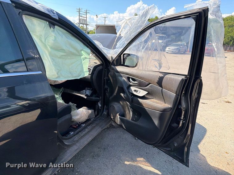 image for item EU0952 2015 Nissan Rogue SUV