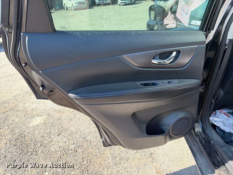 image for item EU0952 2015 Nissan Rogue SUV