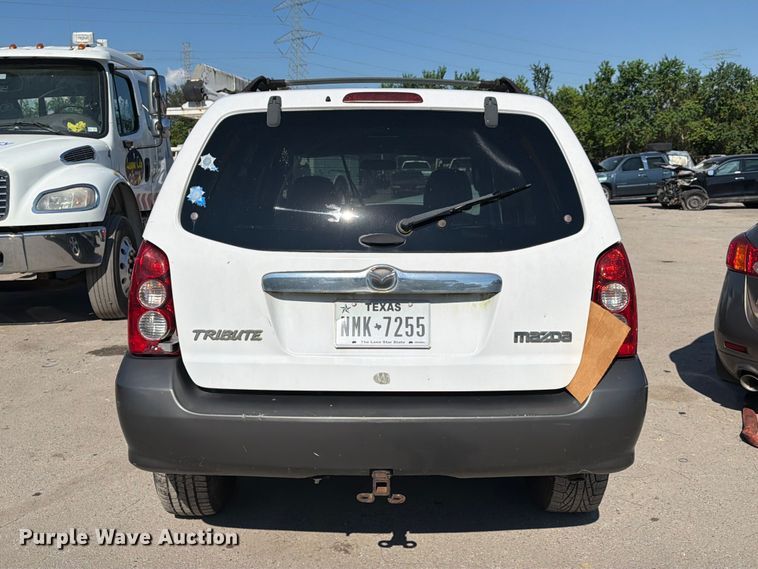 image for item EU0955 2005 Mazda Tribute SUV