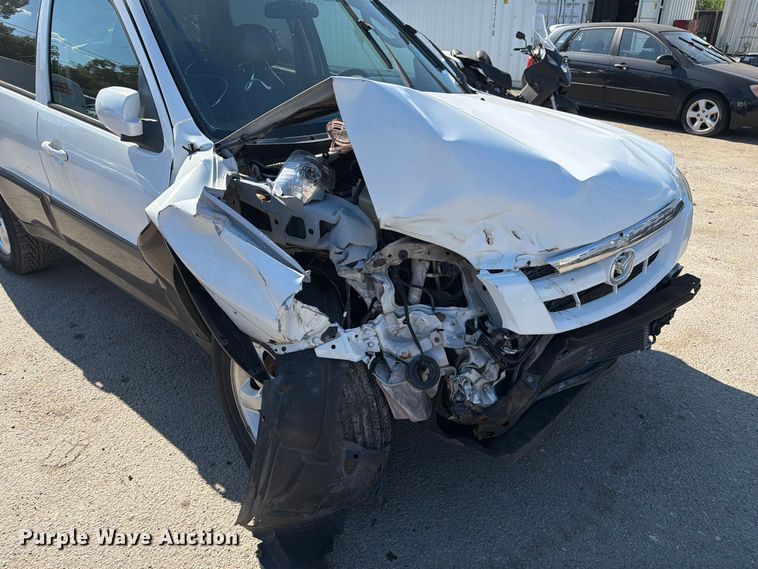 image for item EU0955 2005 Mazda Tribute SUV