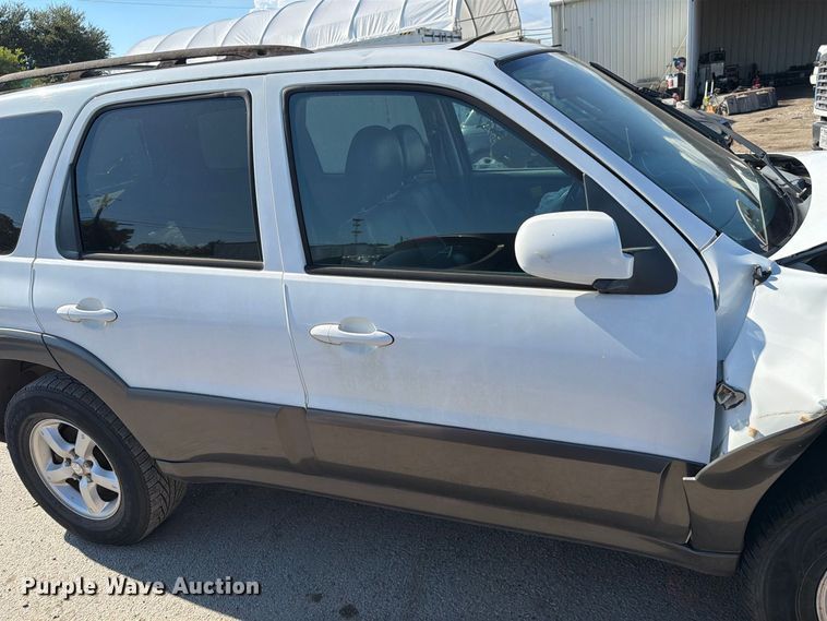 image for item EU0955 2005 Mazda Tribute SUV