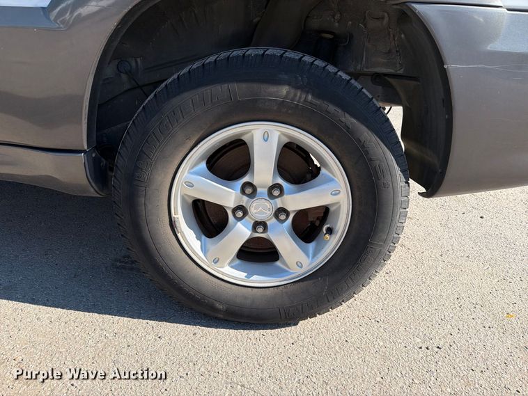 image for item EU0955 2005 Mazda Tribute SUV