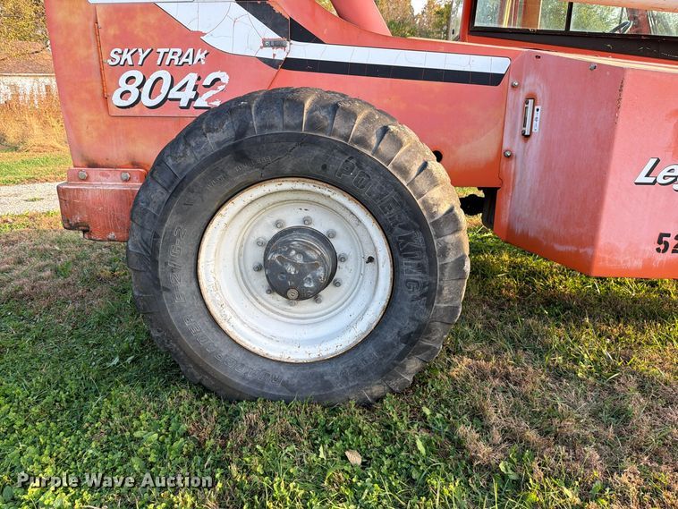 image for item DU8036 2004 SkyTrak 8042 telehandler