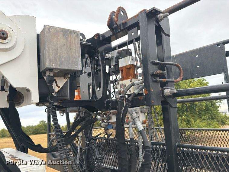 image for item FB4977 2011 Kimble Chassis  Condor 170 S bucket truck