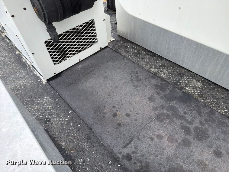image for item FB4977 2011 Kimble Chassis  Condor 170 S bucket truck