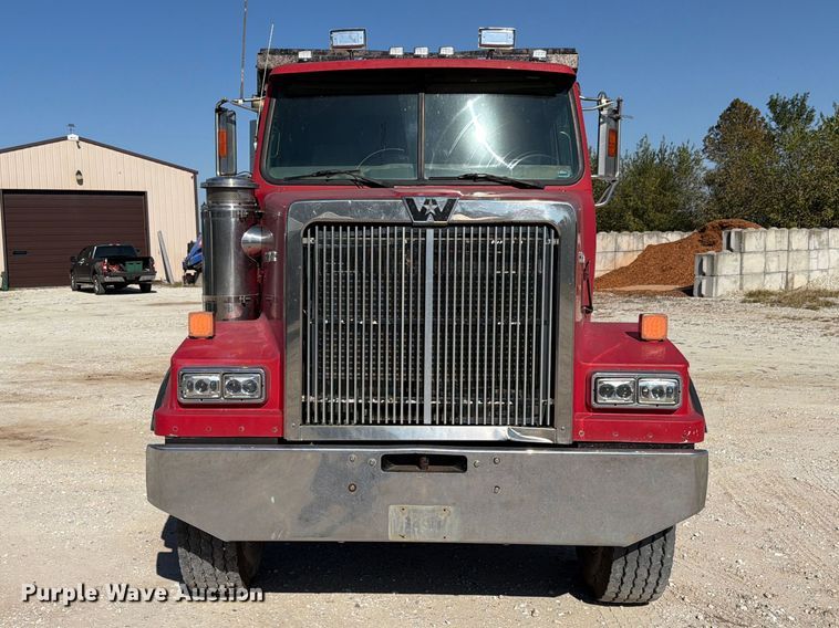 image for item FK4204 1998 Western Star 4864FX dump truck