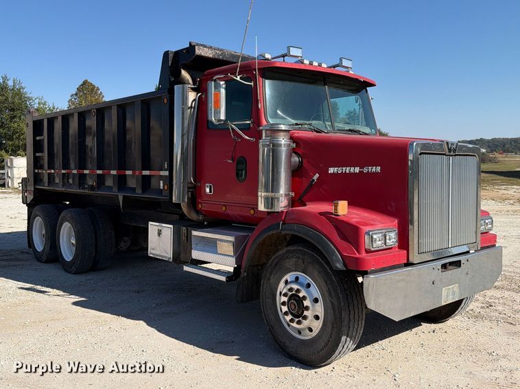 image for item FK4204 1998 Western Star 4864FX dump truck