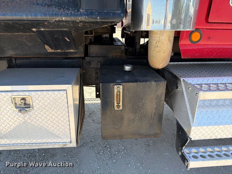 image for item FK4204 1998 Western Star 4864FX dump truck