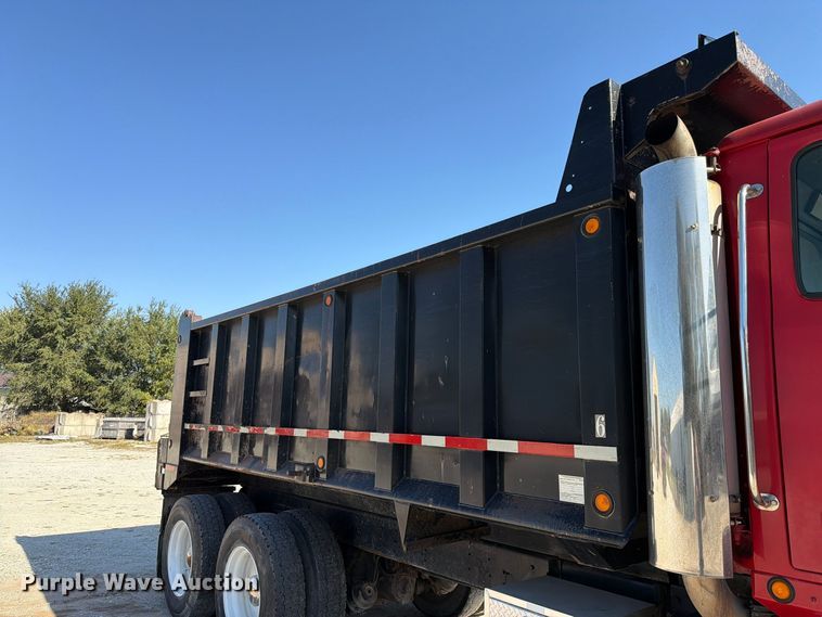 image for item FK4204 1998 Western Star 4864FX dump truck