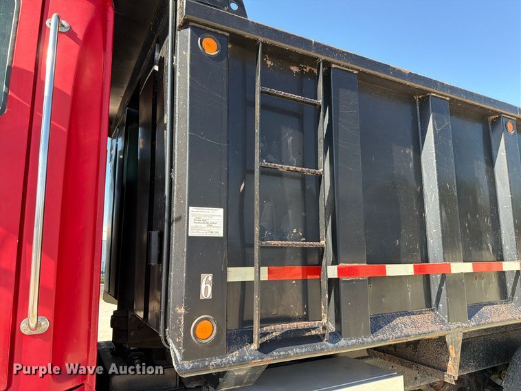 image for item FK4204 1998 Western Star 4864FX dump truck
