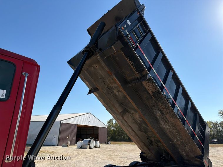 image for item FK4204 1998 Western Star 4864FX dump truck
