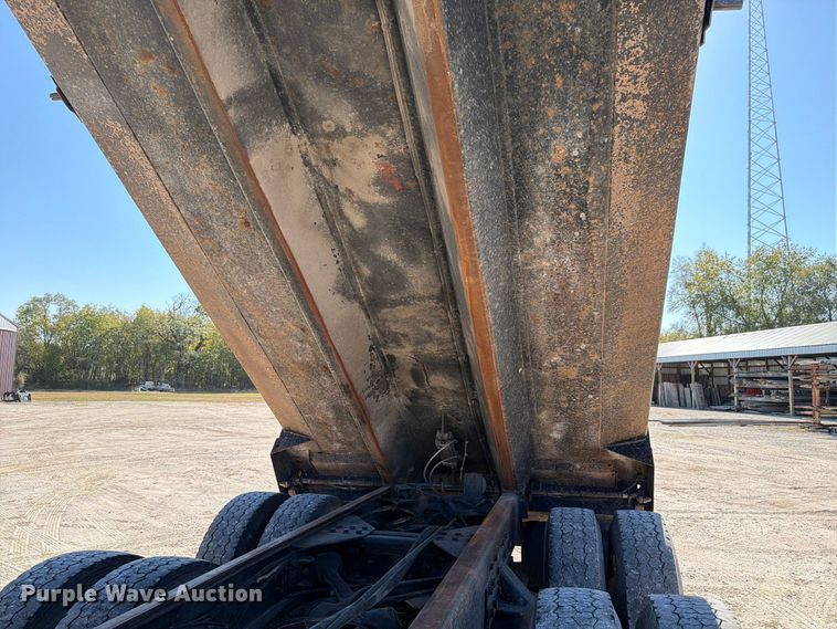 image for item FK4204 1998 Western Star 4864FX dump truck