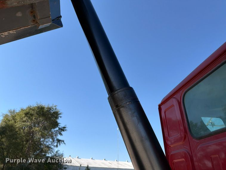 image for item FK4204 1998 Western Star 4864FX dump truck