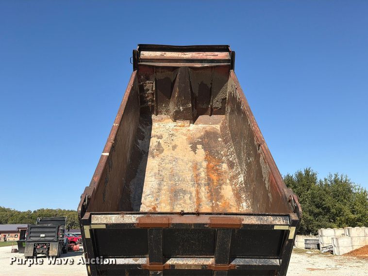 image for item FK4204 1998 Western Star 4864FX dump truck