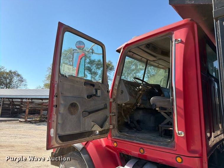 image for item FK4204 1998 Western Star 4864FX dump truck