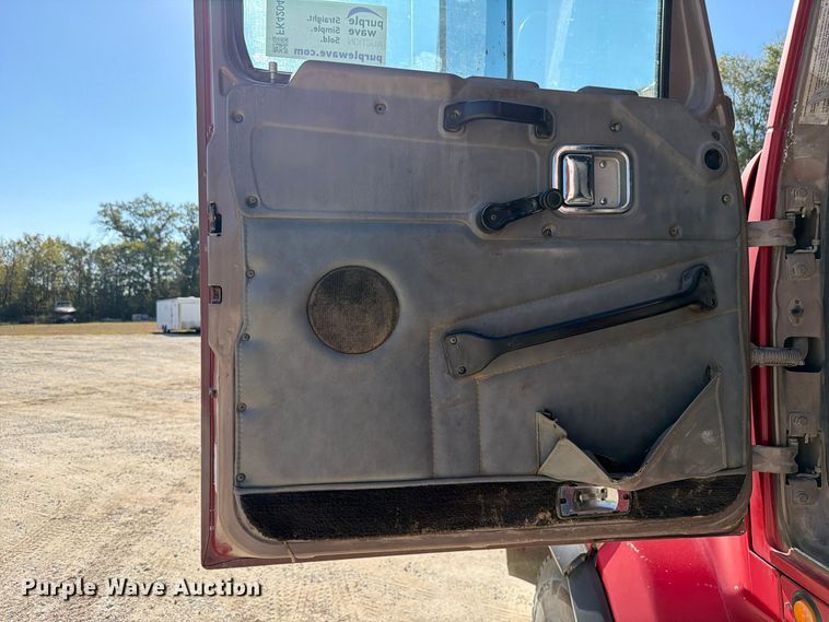 image for item FK4204 1998 Western Star 4864FX dump truck