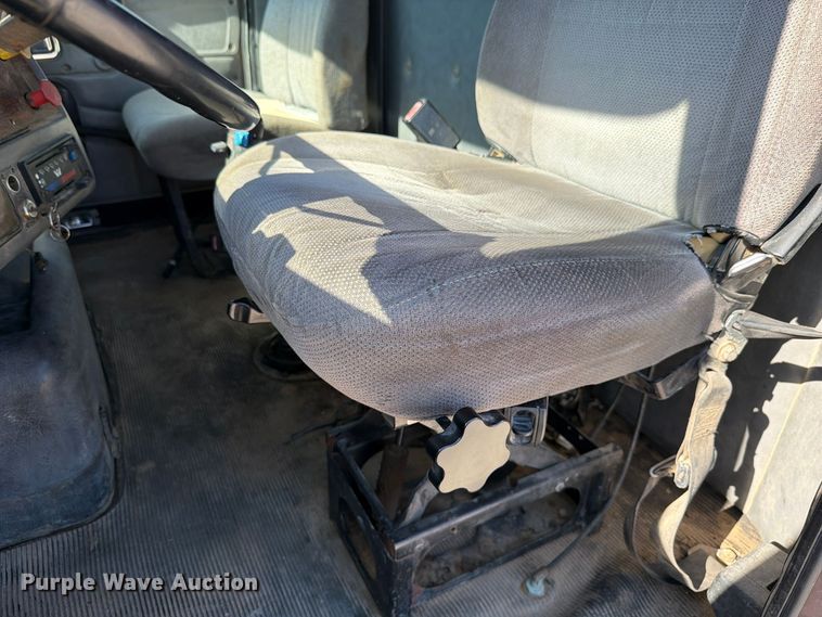 image for item FK4204 1998 Western Star 4864FX dump truck
