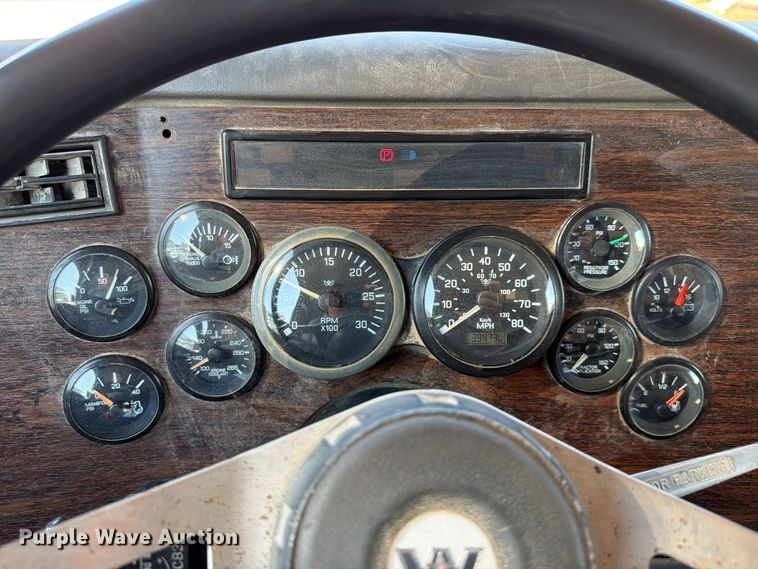 image for item FK4204 1998 Western Star 4864FX dump truck
