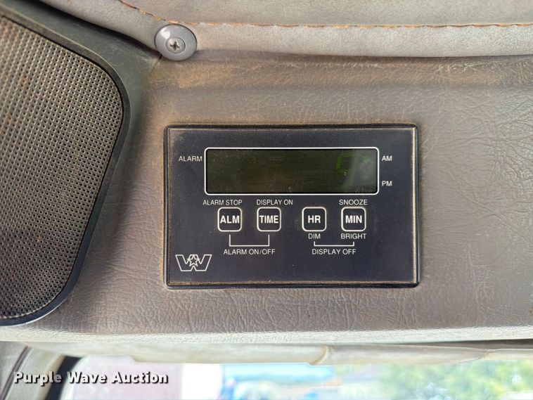 image for item FK4204 1998 Western Star 4864FX dump truck