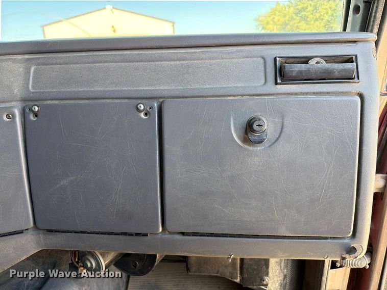 image for item FK4204 1998 Western Star 4864FX dump truck