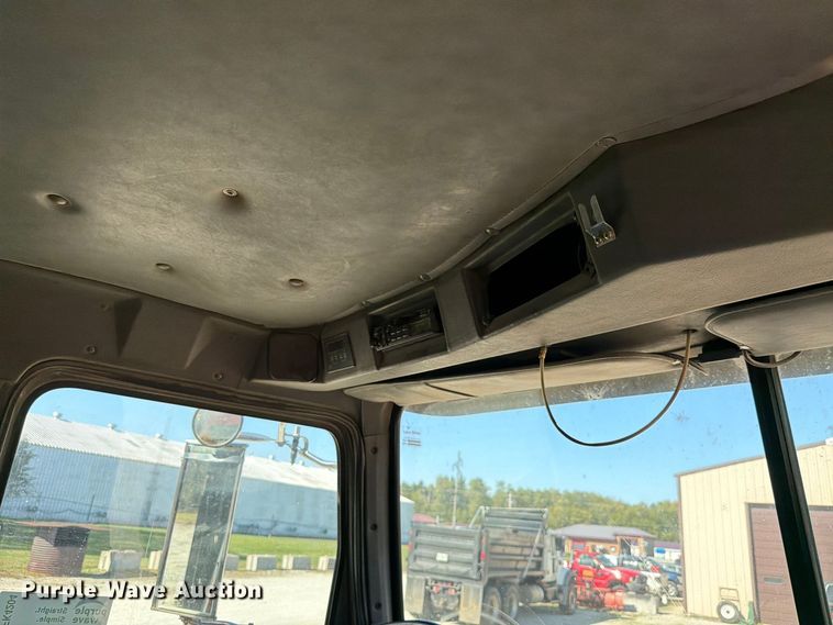 image for item FK4204 1998 Western Star 4864FX dump truck