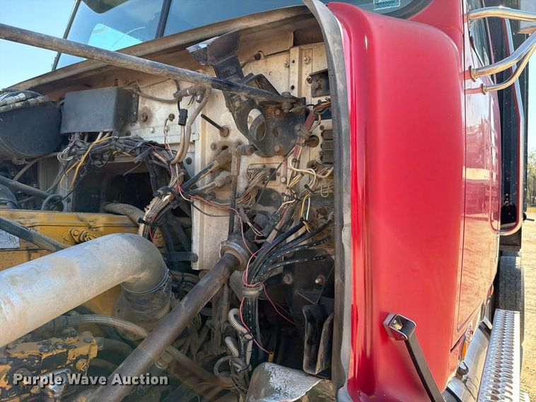 image for item FK4204 1998 Western Star 4864FX dump truck